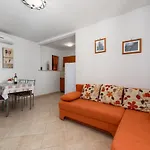 Mima House With 3* Савудрия