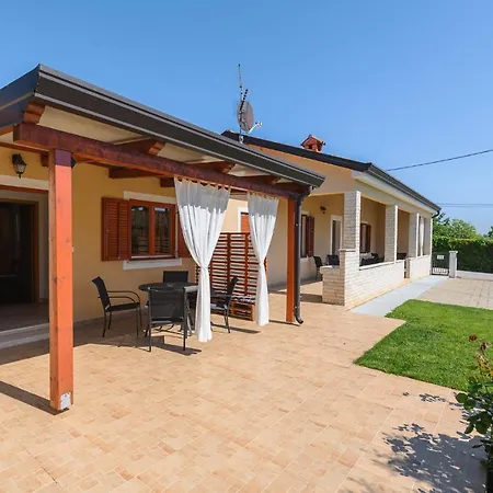 Mima House With Guest house 3*