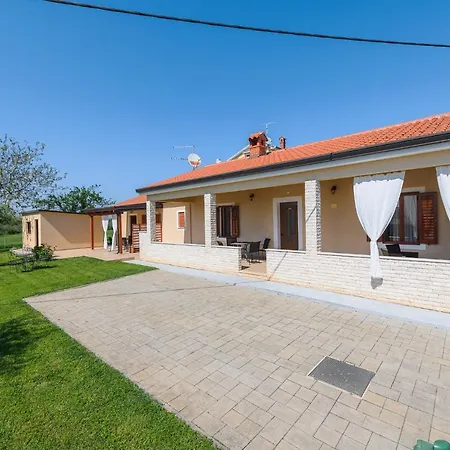 Mima House With Savudrija