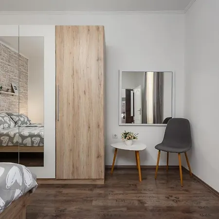 Mima House With Guest house Savudrija