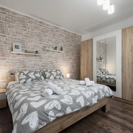 Guest house Mima House With 3*