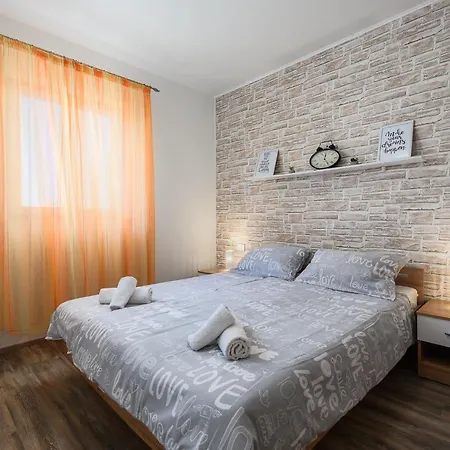 Mima House With 3*
